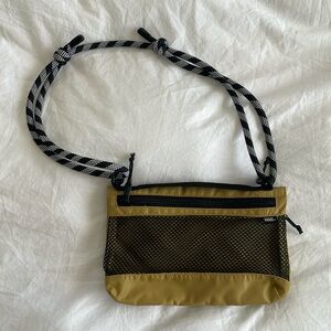 Vans Level Out Crossbody Bag